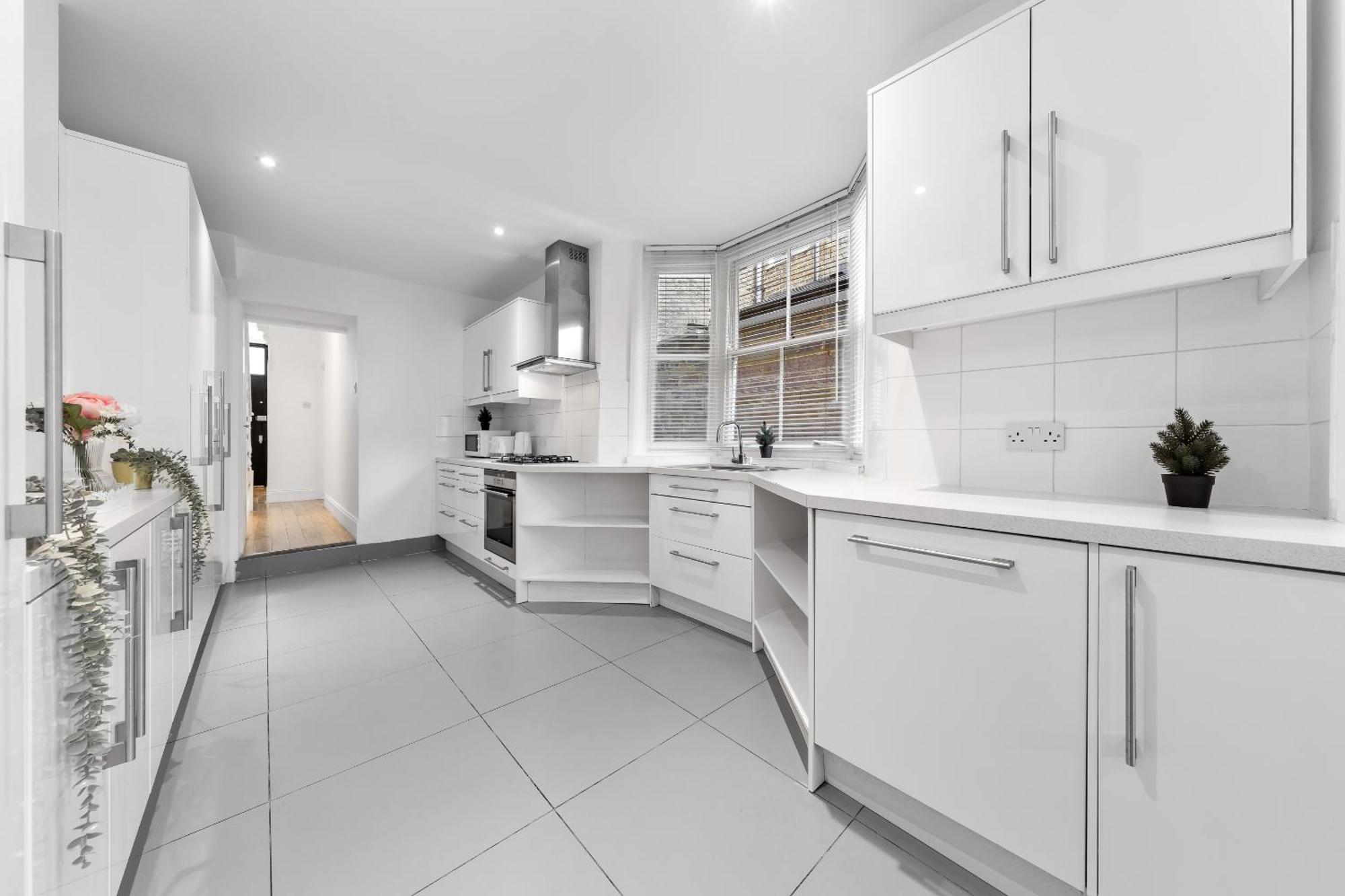 Luxury 4-Bedroom Modern Flat In Central London Steps From Station, Sleeps 9 In Style! Kültér fotó