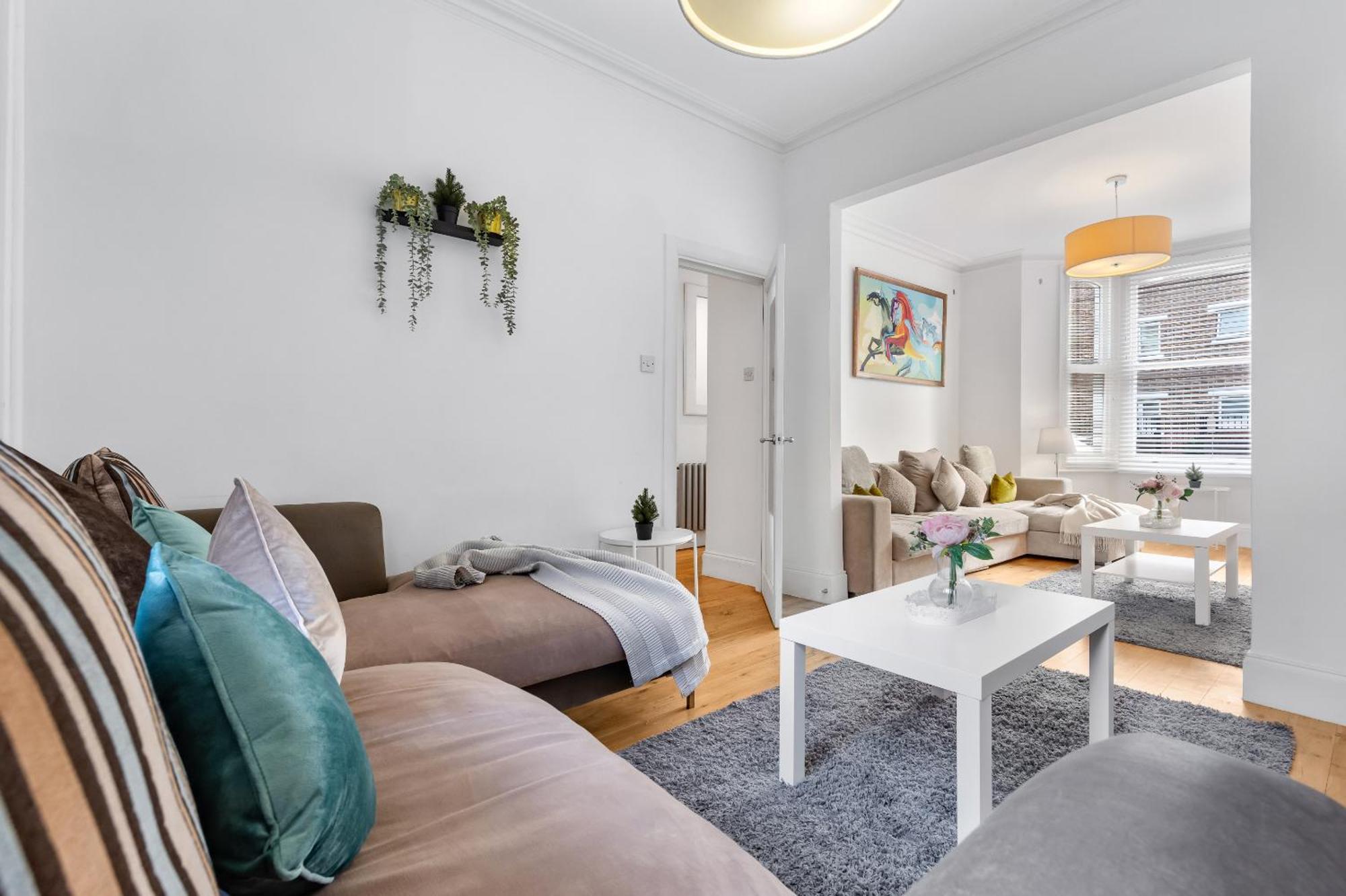 Luxury 4-Bedroom Modern Flat In Central London Steps From Station, Sleeps 9 In Style! Kültér fotó