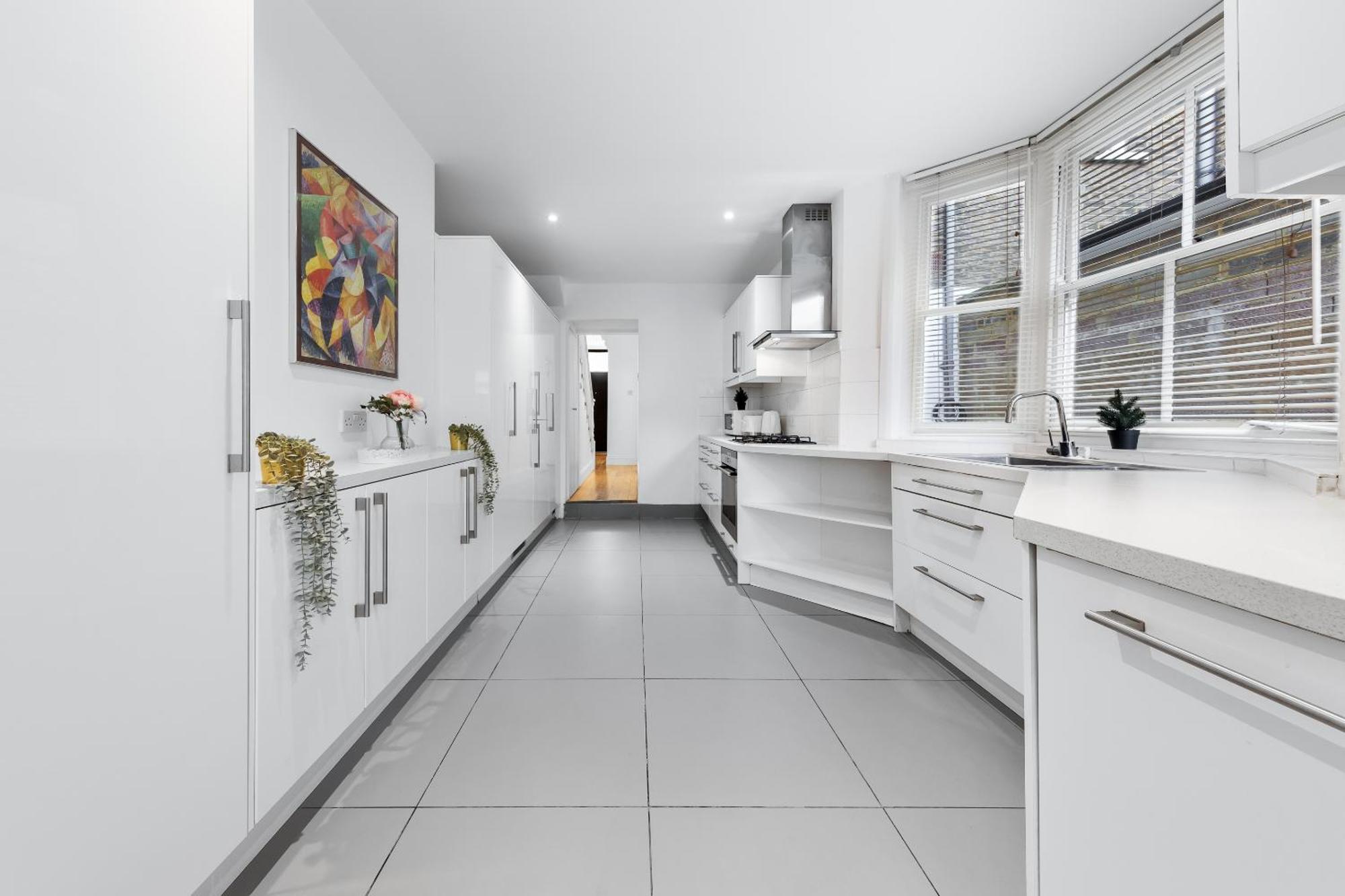 Luxury 4-Bedroom Modern Flat In Central London Steps From Station, Sleeps 9 In Style! Kültér fotó