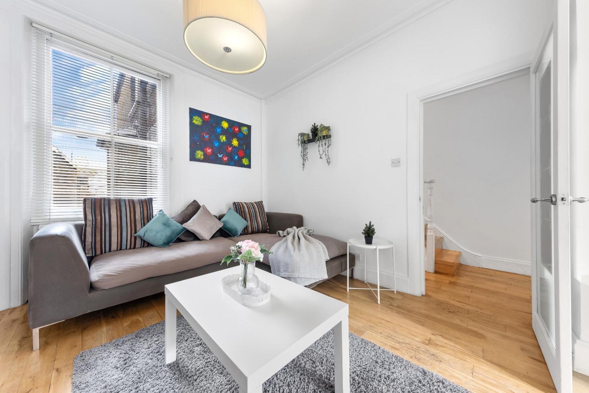 Luxury 4-Bedroom Modern Flat In Central London Steps From Station, Sleeps 9 In Style! Kültér fotó