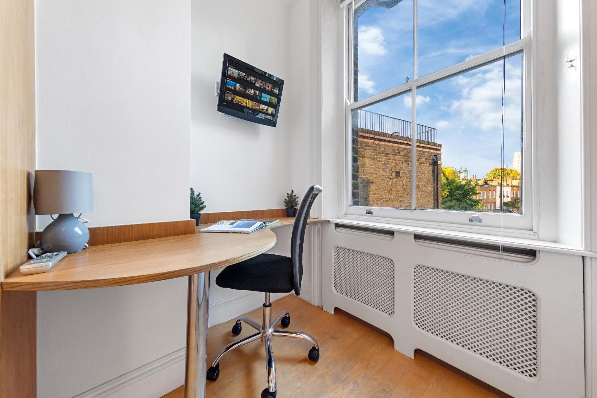 Luxury 4-Bedroom Modern Flat In Central London Steps From Station, Sleeps 9 In Style! Kültér fotó