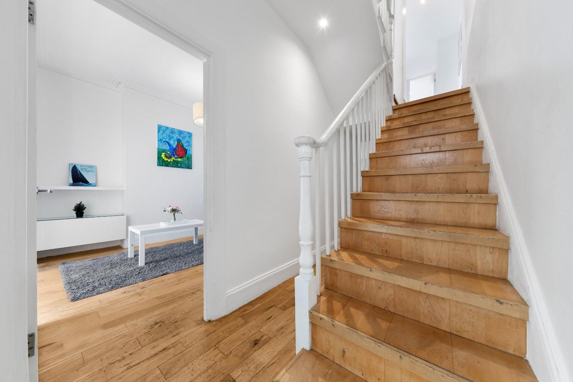 Luxury 4-Bedroom Modern Flat In Central London Steps From Station, Sleeps 9 In Style! Kültér fotó