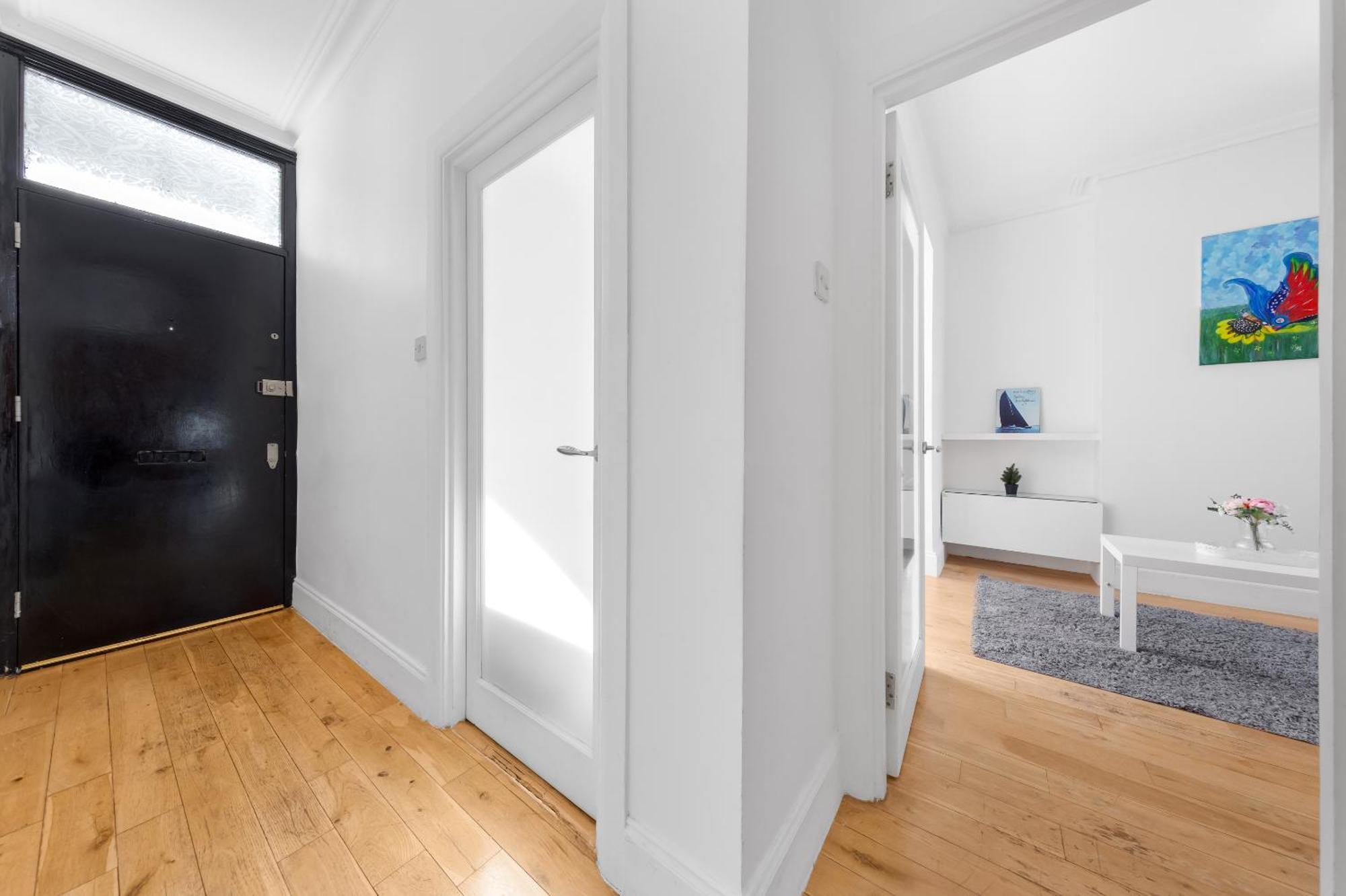 Luxury 4-Bedroom Modern Flat In Central London Steps From Station, Sleeps 9 In Style! Kültér fotó