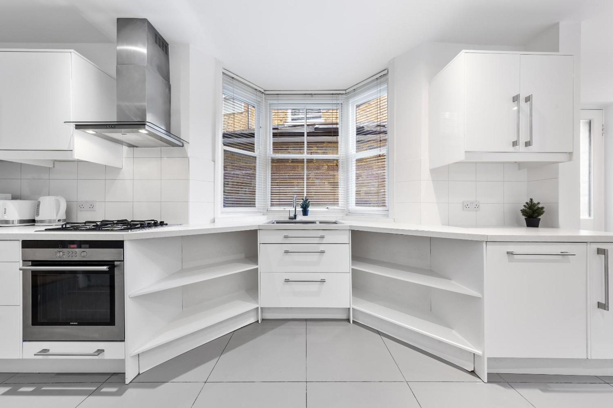 Luxury 4-Bedroom Modern Flat In Central London Steps From Station, Sleeps 9 In Style! Kültér fotó